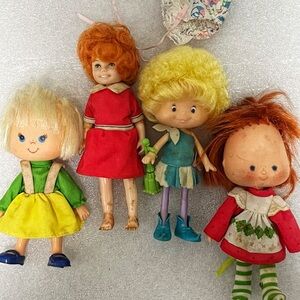 American Greetings collection of vintage Strawberry Shortcake dolls & more